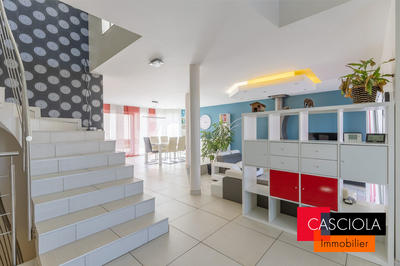 Maison - 191 m² - 6 pièces