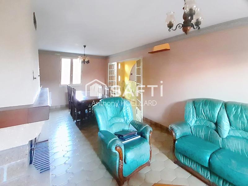 Maison - 99 m² - 5 pièces