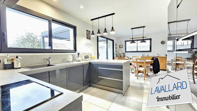 Maison contemporaine - 128 m² - 6 pièces