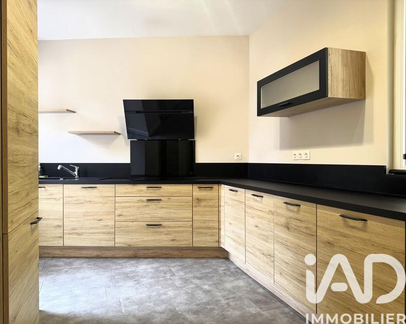 Maison - 202 m² - 6 pièces