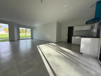 Maison - 94 m² - 4 pièces