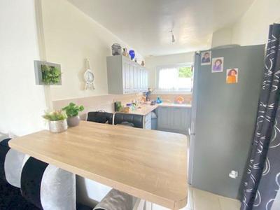 Villa - 80 m² - 4 pièces