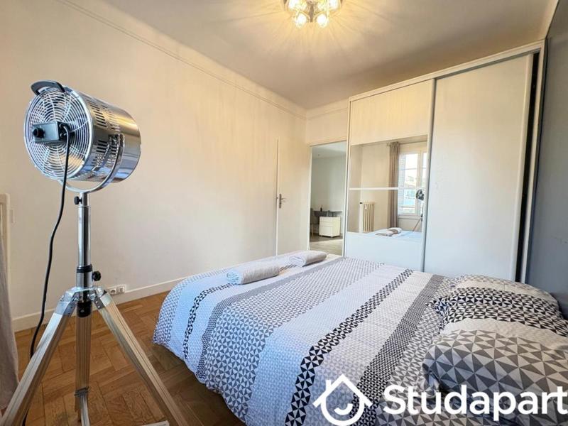 Chambre - 12 m² - 1 pièce