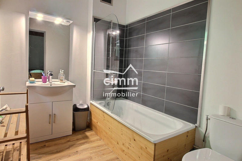 Villa - 363 m² - 6 pièces