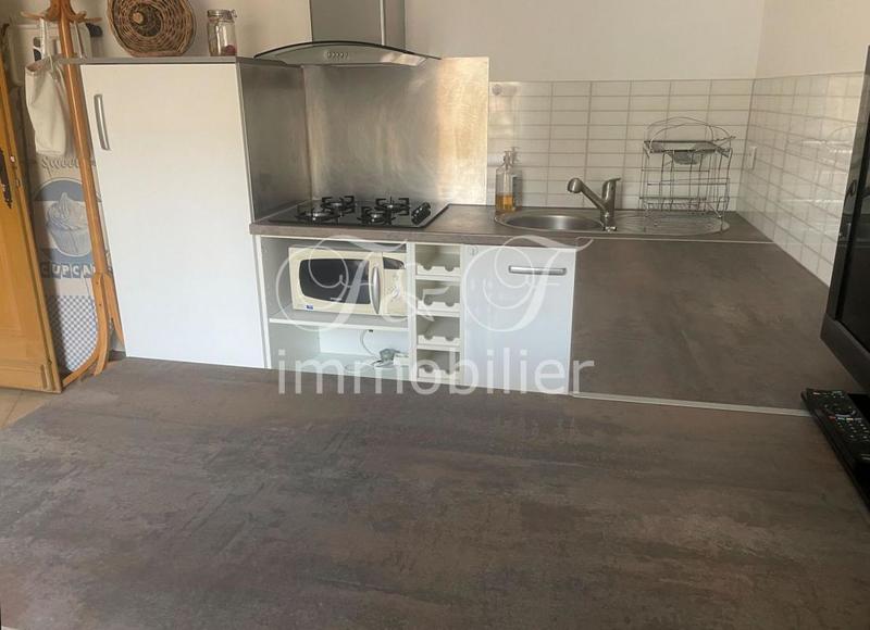 Appartement - 104 m² - 2 pièces