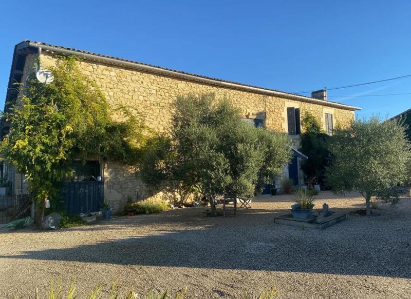 Maison en pierre - 350 m² - 8 pièces