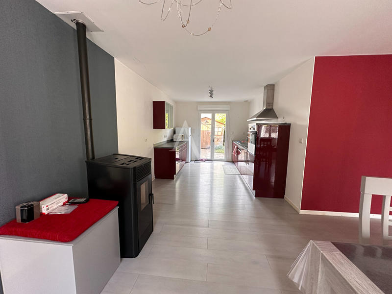 Maison - 94 m² - 5 pièces