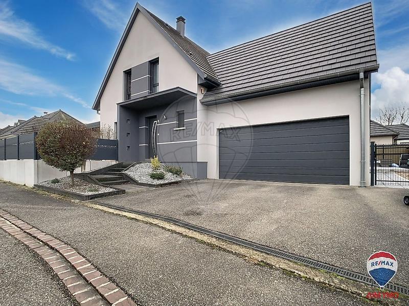 Maison - 127 m² - 5 pièces