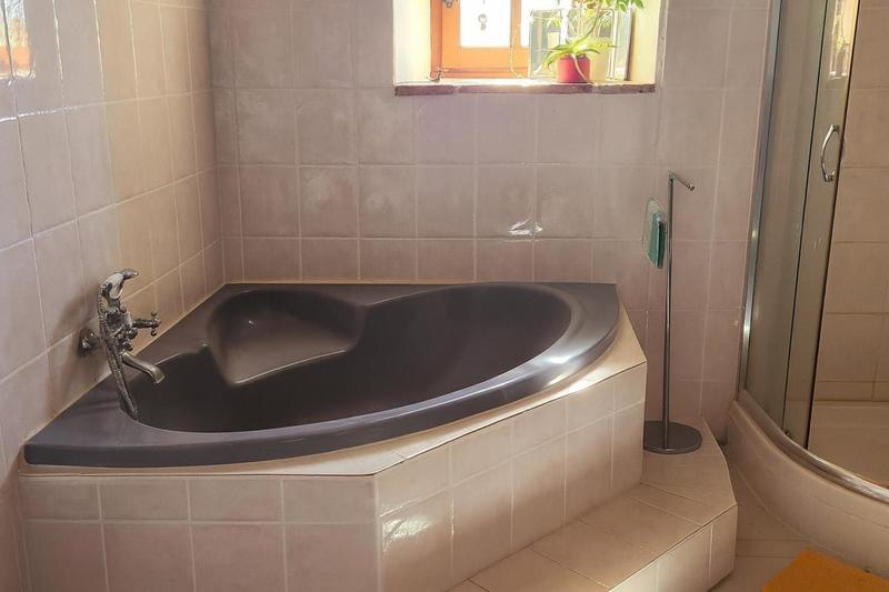 Maison en pierre - 208 m² - 5 pièces