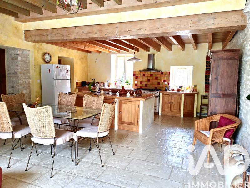 Maison de village - 279 m² - 10 pièces