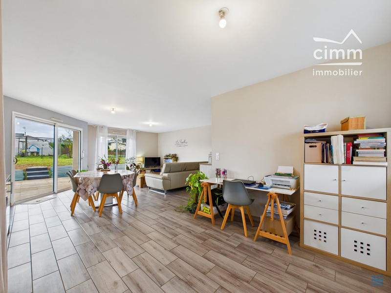 Maison - 104 m² - 4 pièces