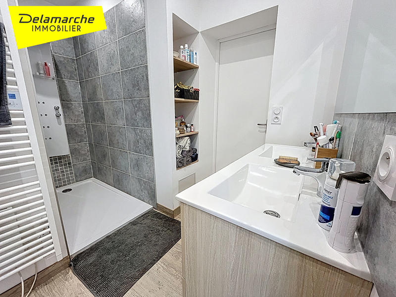 Maison - 202 m² - 10 pièces