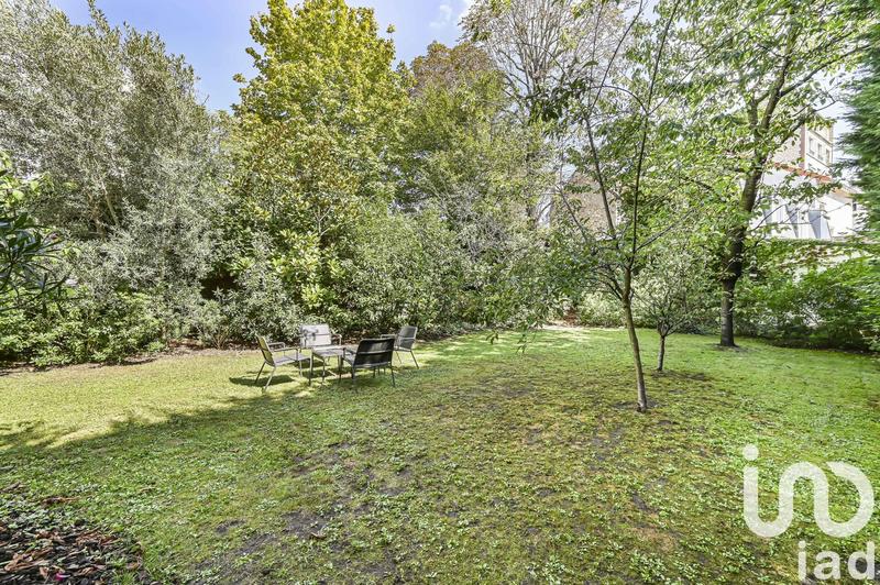 Maison - 232 m² - 8 pièces