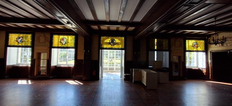 Château - 1 800 m² - 30 pièces