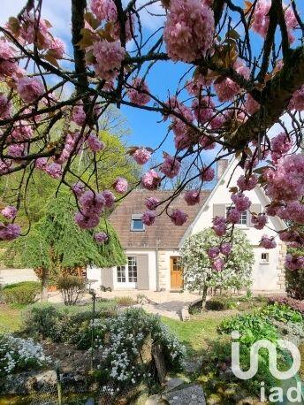 Maison - 270 m² - 9 pièces