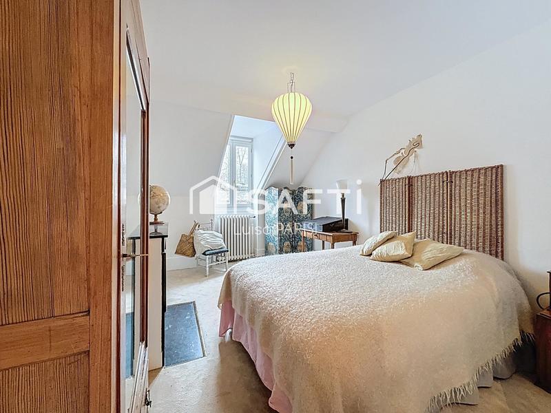 Maison - 150 m² - 8 pièces