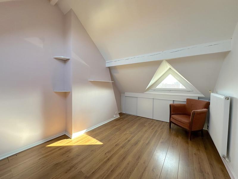 Maison - 199 m² - 10 pièces