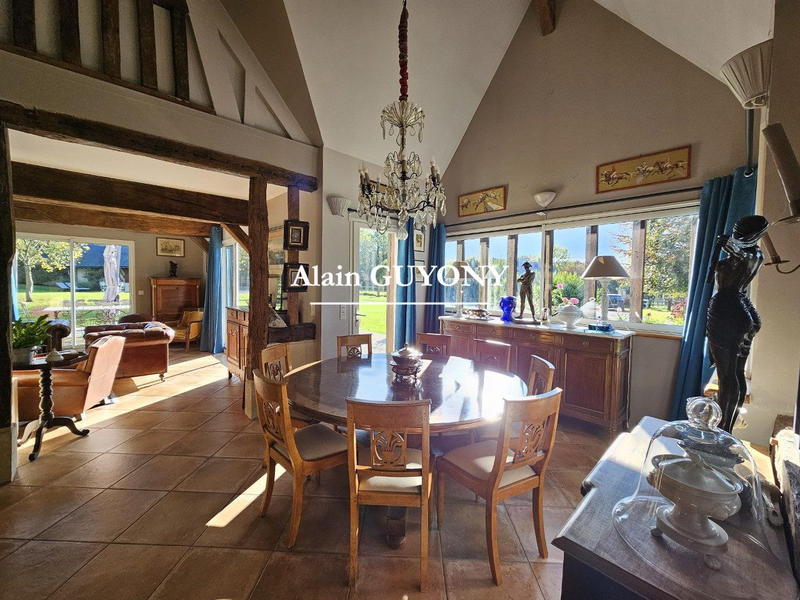 Maison ancienne - 190 m² - 6 pièces