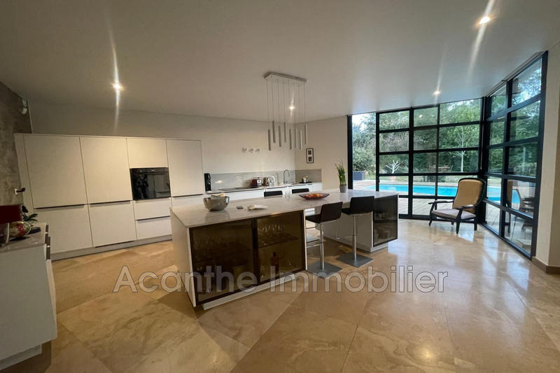 Villa - 220 m² - 6 pièces