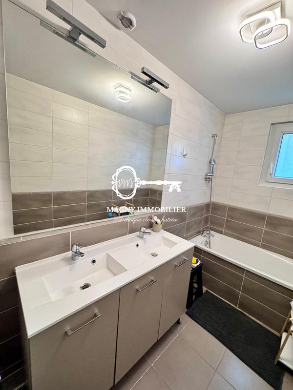 Maison - 158 m² - 6 pièces