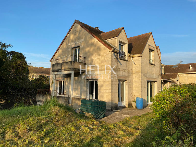 Maison - 316 m² - 9 pièces