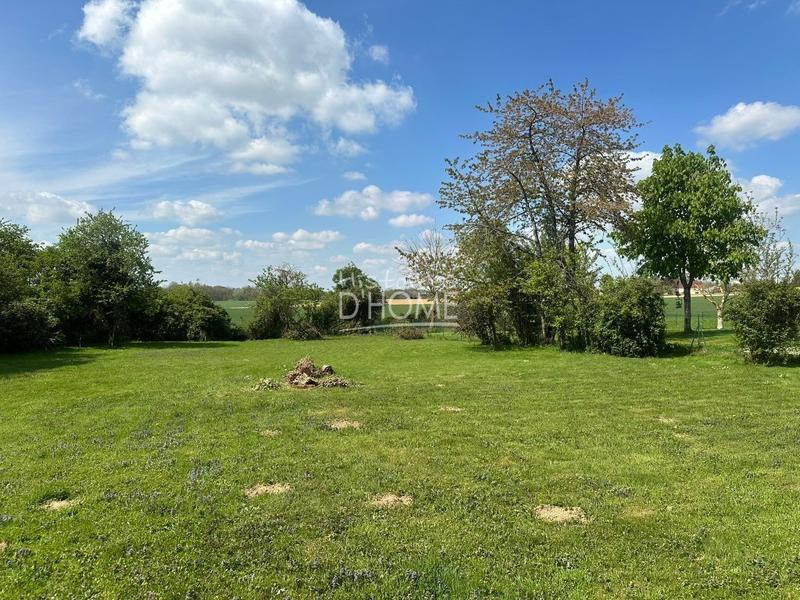 Terrain constructible - 898 m²