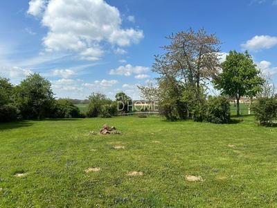 Terrain constructible - 898 m²