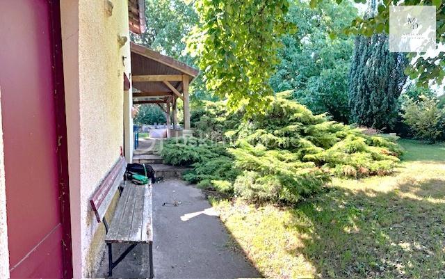 Maison de village - 189 m² - 9 pièces