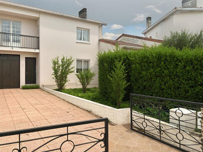 Maison - 104 m² - 6 pièces