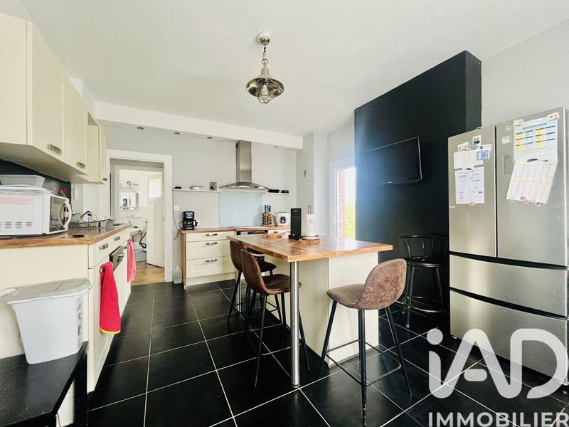 Maison - 140 m² - 5 pièces