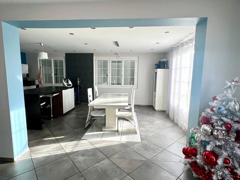 Maison - 111 m² - 5 pièces