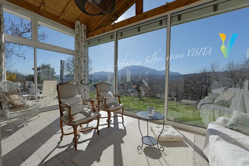 Maison - 195 m² - 9 pièces