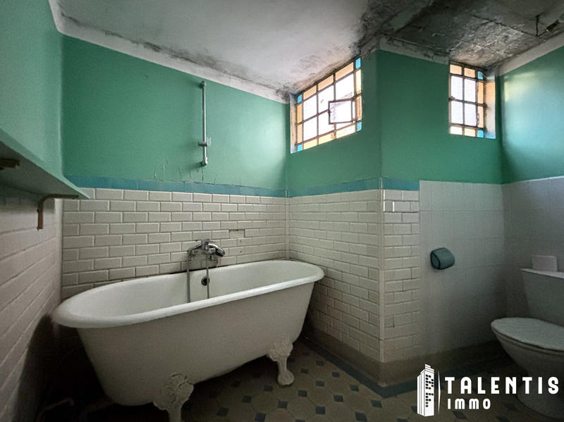 Appartement - 102 m² - 6 pièces