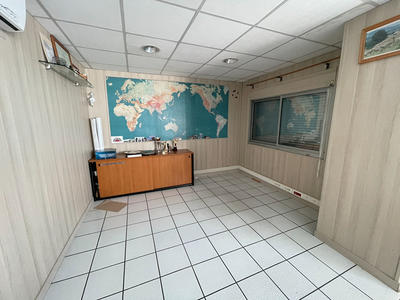 Local commercial - 1 500 m²