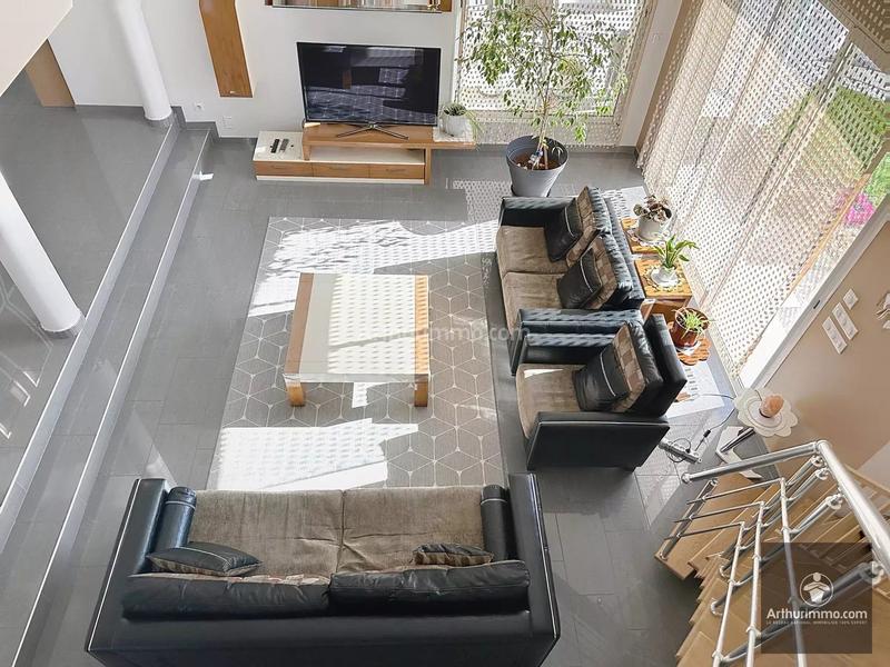 Maison - 200 m² - 9 pièces