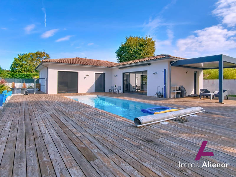 Maison - 147 m² - 5 pièces