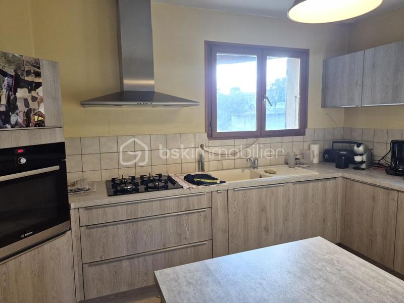 Maison - 188 m² - 7 pièces