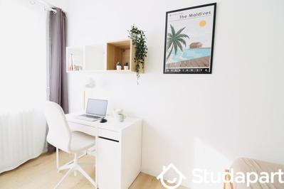 Chambre - 11 m² - 1 pièce