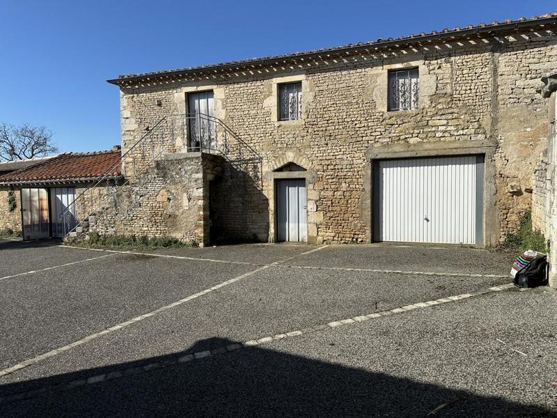 Maison - 213 m² - 9 pièces