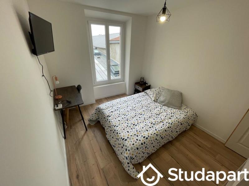 Chambre - 9 m² - 1 pièce