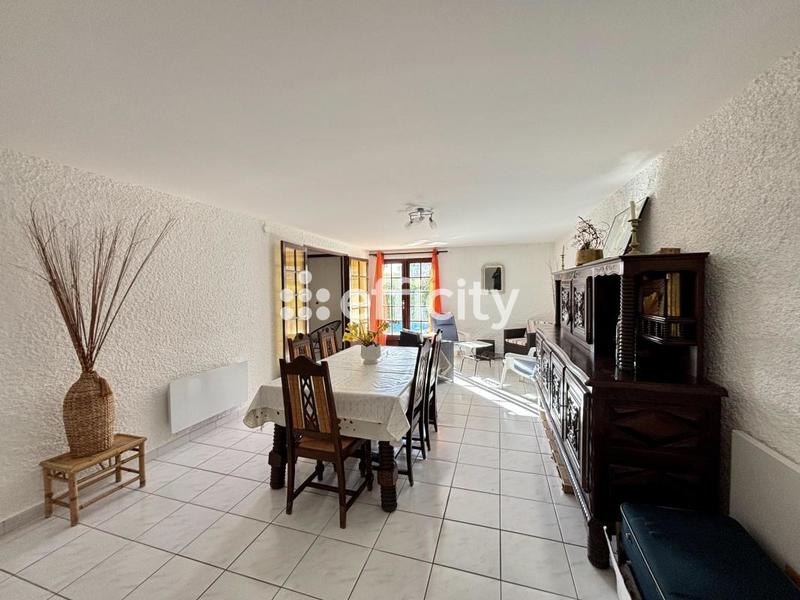 Maison - 175 m² - 7 pièces