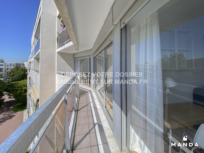 Chambre - 11 m² - 7 pièces