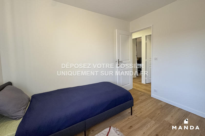 Chambre - 9 m² - 6 pièces