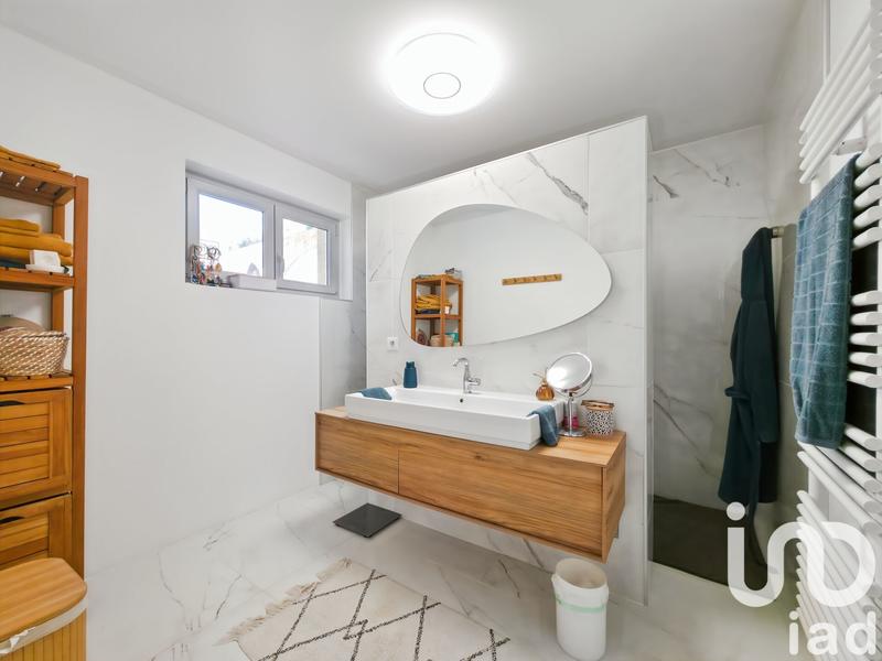 Maison - 299 m² - 9 pièces