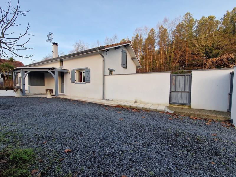 Maison - 214 m² - 7 pièces