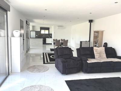 Villa - 142 m² - 5 pièces
