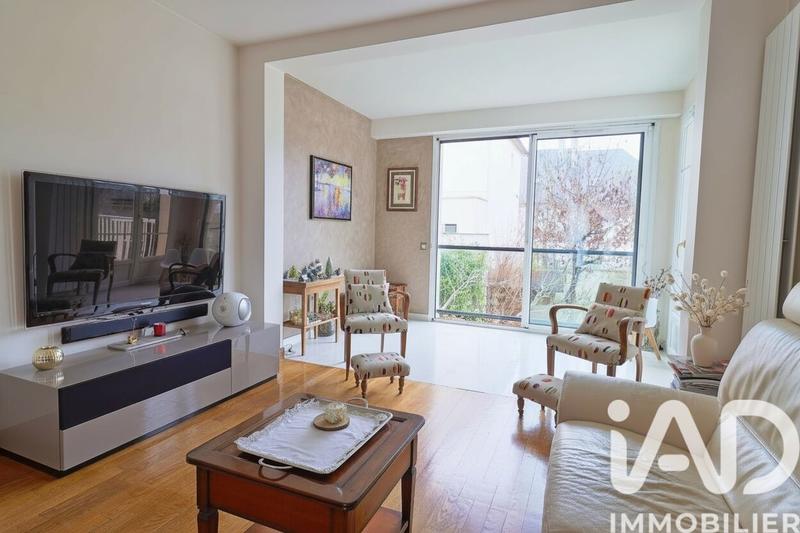 Maison - 189 m² - 8 pièces