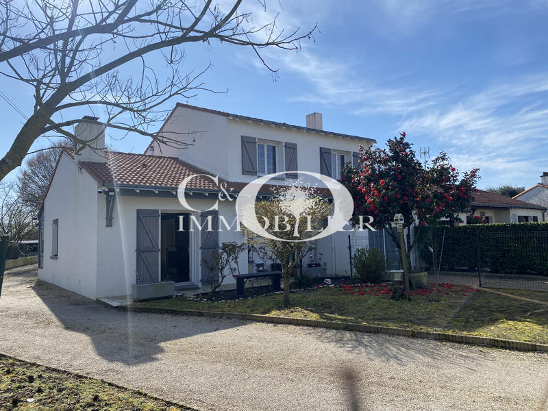 Maison - 130 m² - 6 pièces