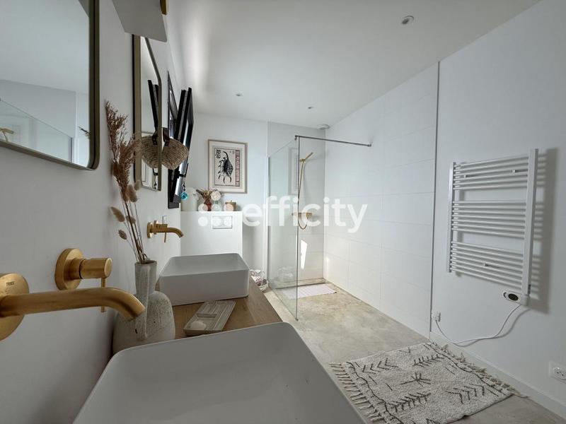 Maison - 104 m² - 4 pièces