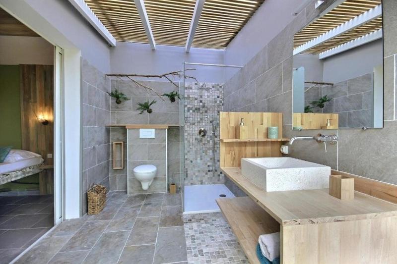 Maison - 277 m² - 8 pièces